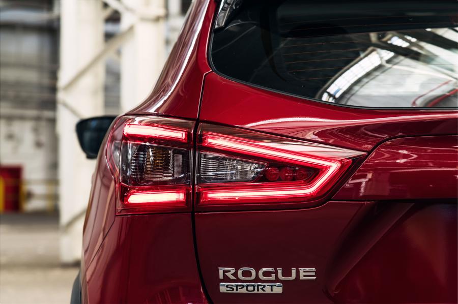 Детали экстерьера Nissan Rogue Sport 2019 года  (фото 4 из 40)